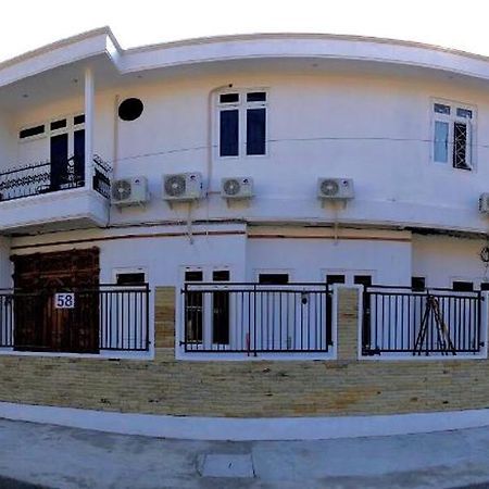 The Lawang Yogya Guesthouse Yogyakarta Exterior foto